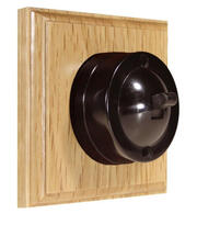 Varilight - Oak - Brown - 6 Amp 2 Way Bakelite Dome Switches - Wood Base product image