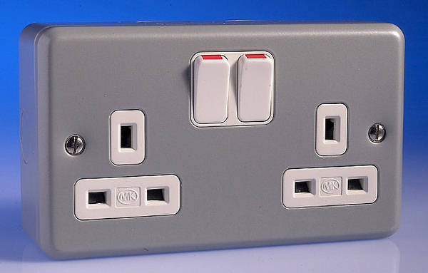 13 Amp 2 Gang Double Switched Socket 